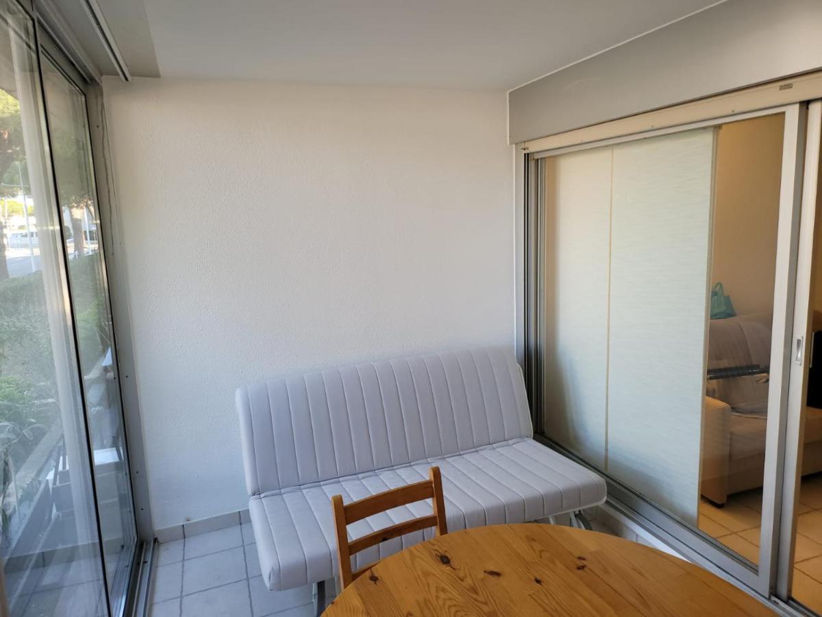 Studio Avec Loggia Entre Port, Plage Et Piscine 勒格罗-迪鲁瓦 外观 照片