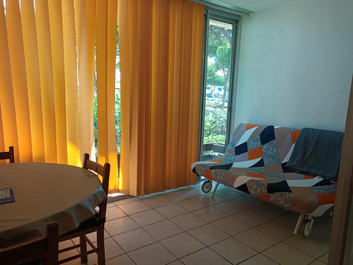 Studio Avec Loggia Entre Port, Plage Et Piscine 勒格罗-迪鲁瓦 外观 照片